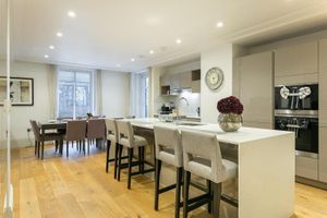 Alquiler Vacacional - Exclusive Two-Bed Flat on Iconic Park Lane PL15A