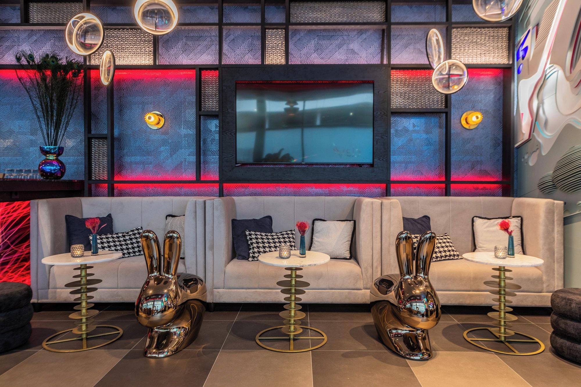 Bar/Salón NYX Hotel Hamburg by Leonardo Hotels