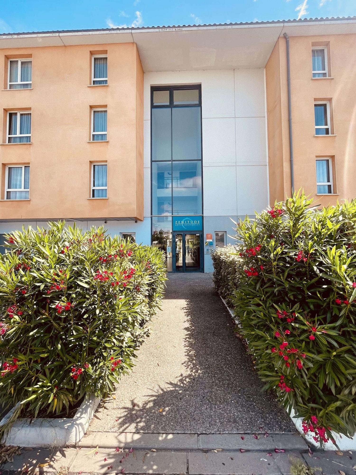 Vista Exterior Comfort Aparthotel Carcassonne