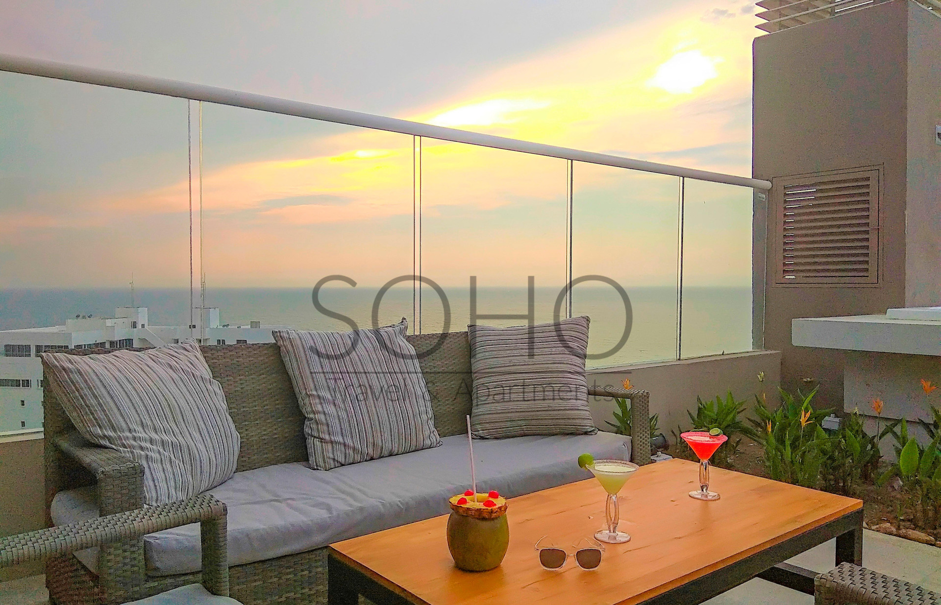 Hotel Apartasuites Reserva del Mar  Cerca al Mar by SOHO