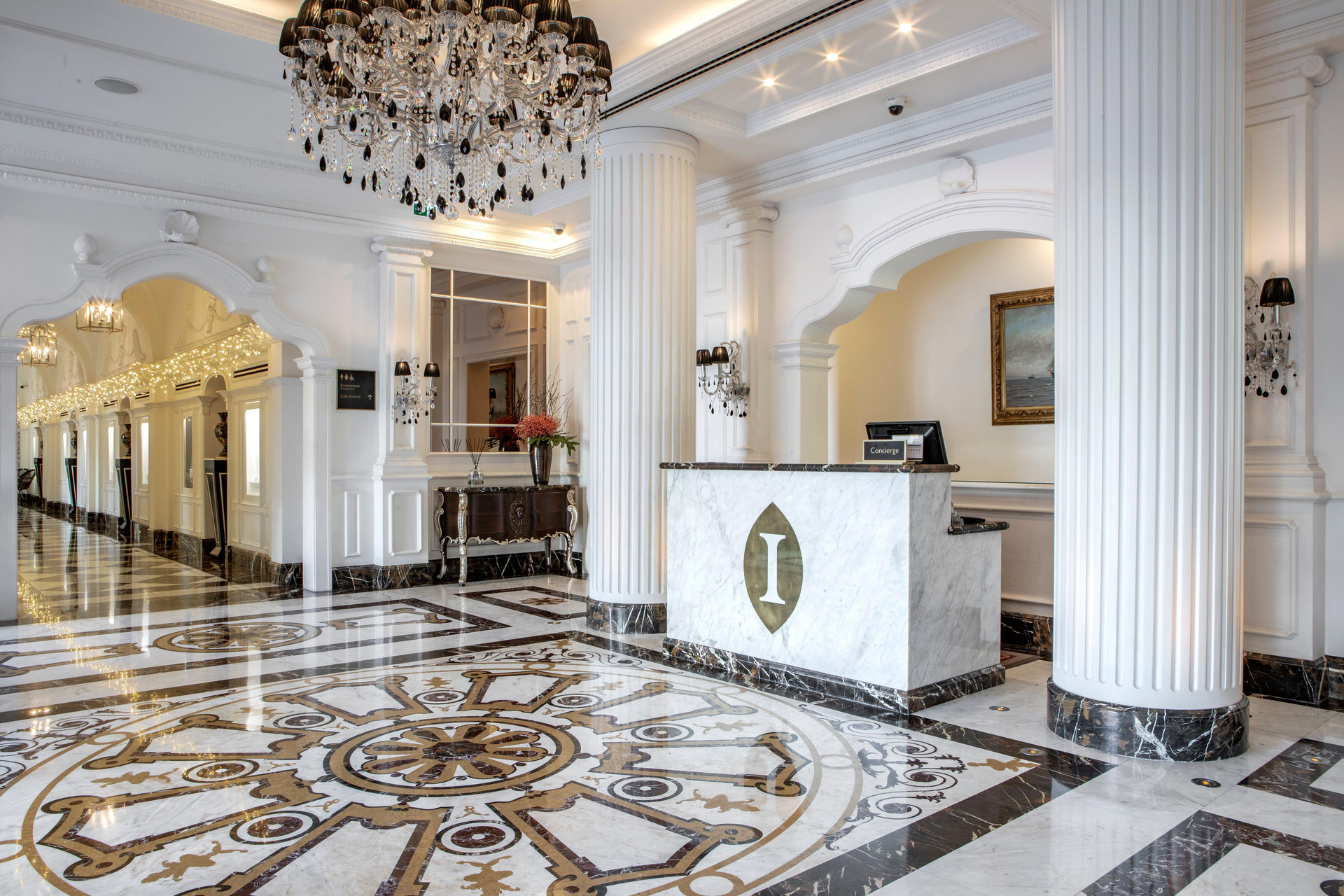 Vista Lobby InterContinental Porto - Palacio das Cardosas by IHG