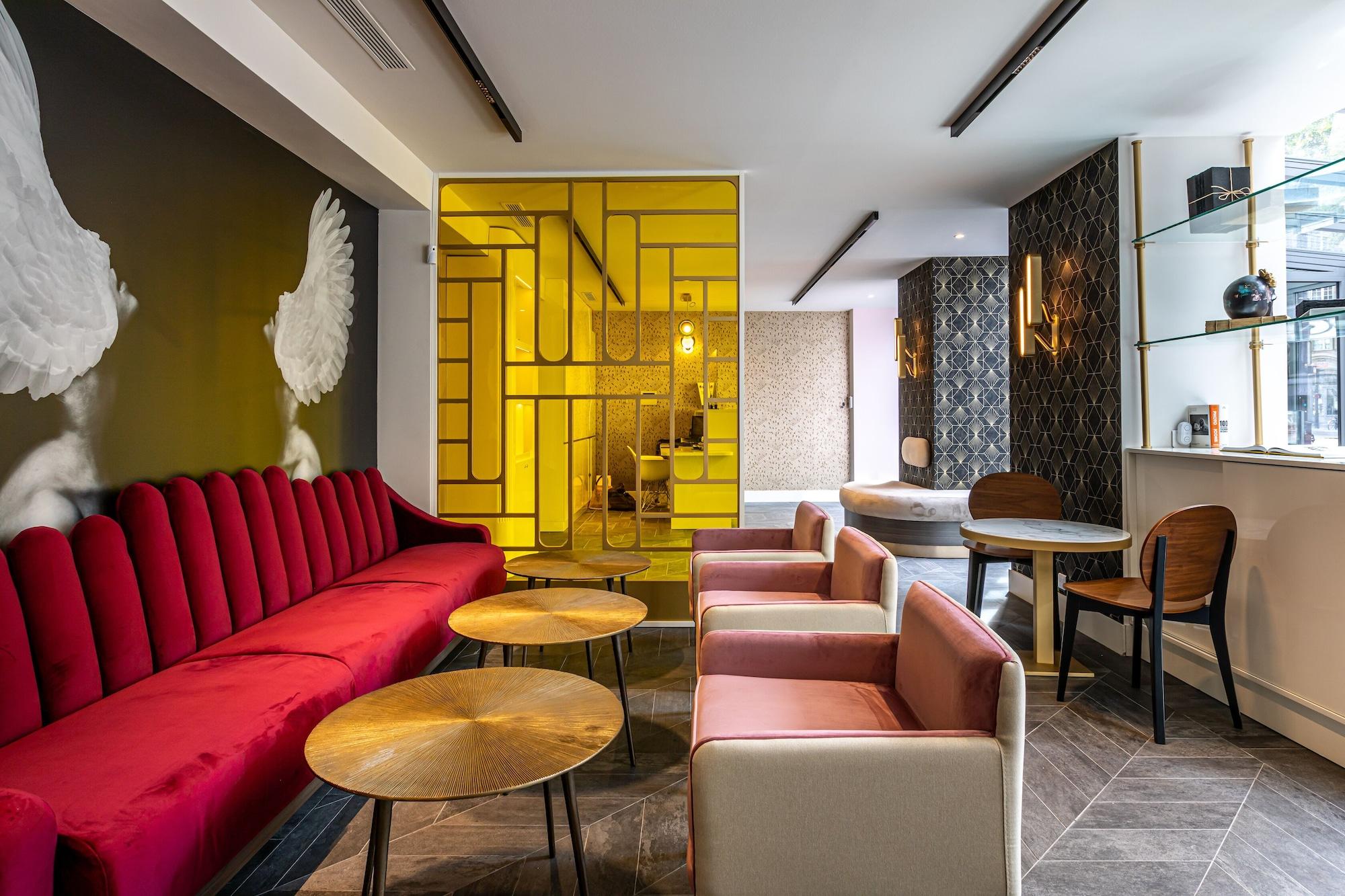 Varios Hôtel Nude Paris - Color Vision