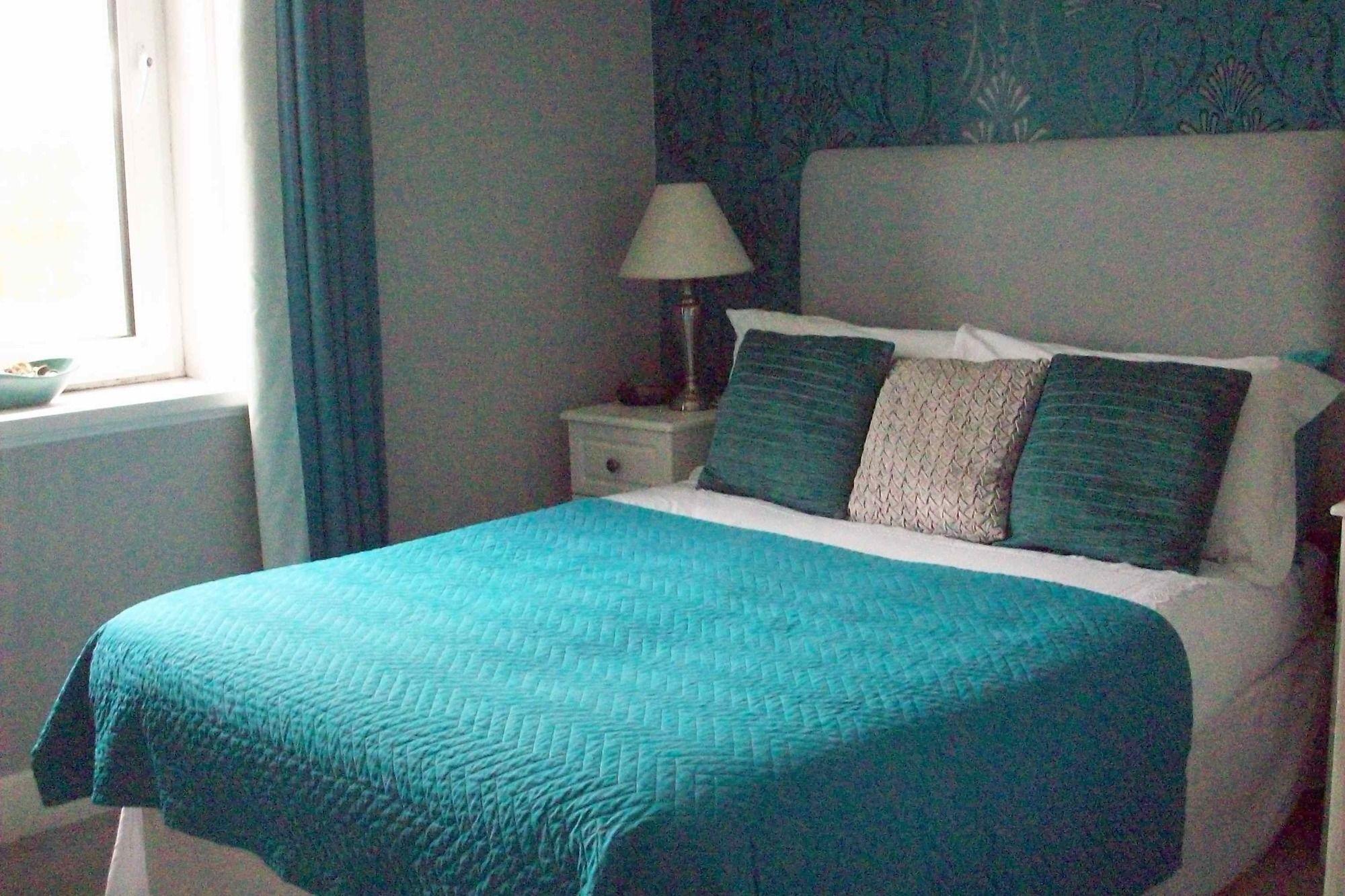 Varios Lairg Highland Hotel