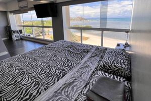 Alquiler Temporario - Seafrontapartment-sleeps4-pool-parking-garden
