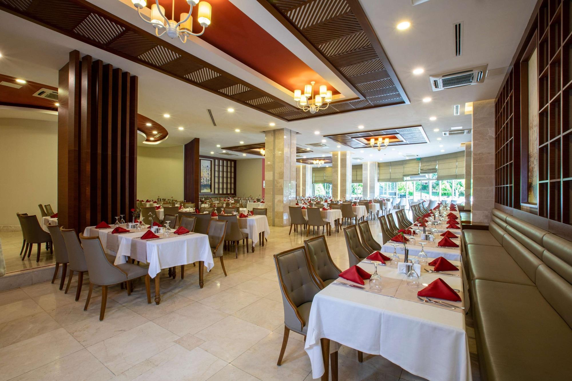 Restaurant Sherwood Exclusive Lara, All Inclusive