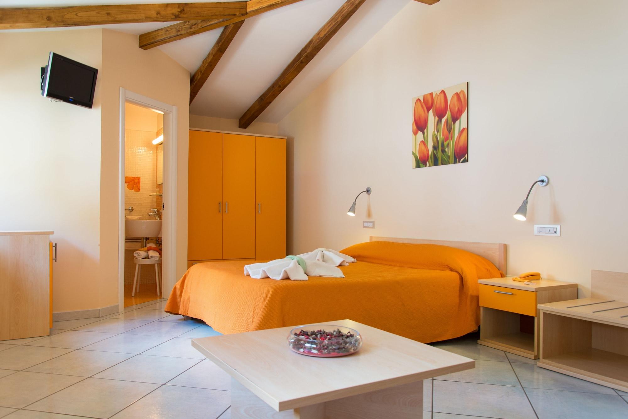 Varios Minihotel IRIS