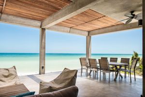 Alquiler Vacacional - Modern Beachfront villa