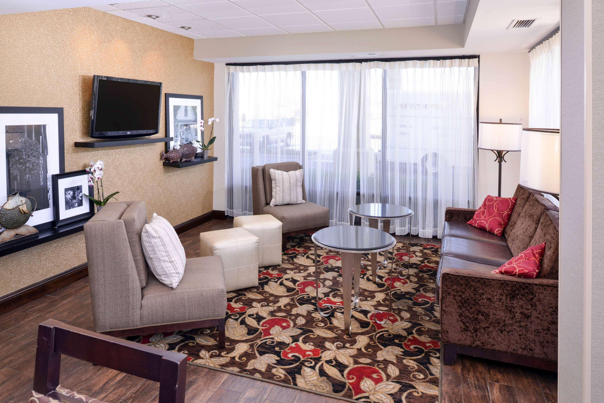 Vista Lobby Hampton Inn Gadsden