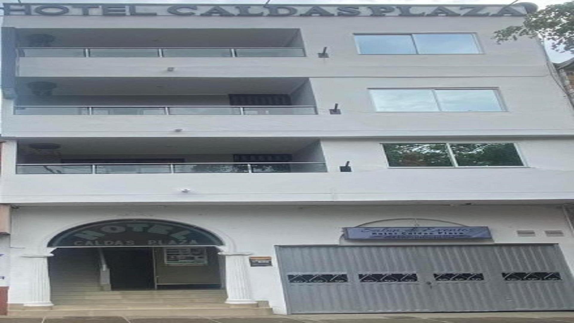 Vista Exterior Hotel Caldas Plaza