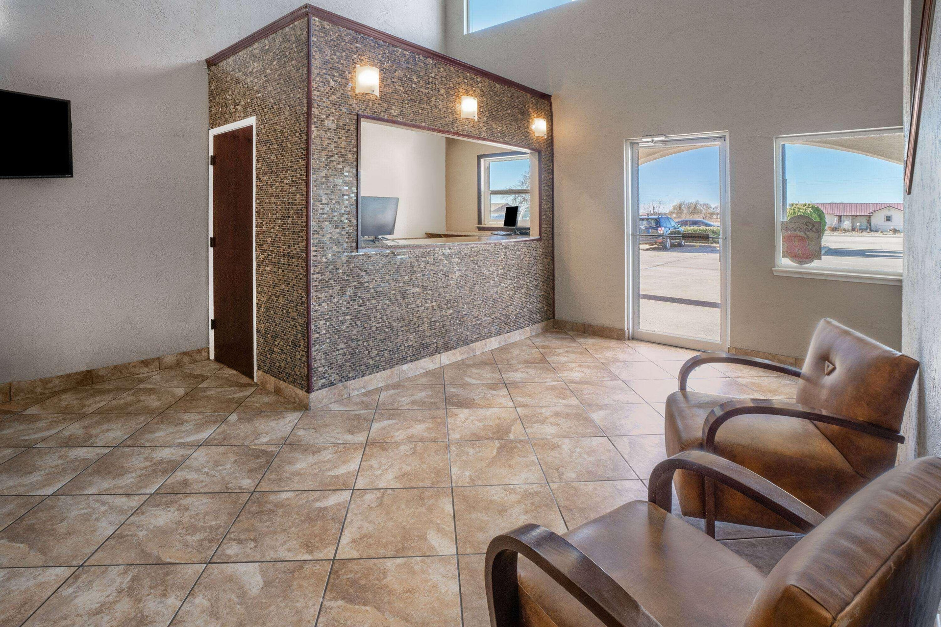 Vista Lobby Super 8 by Wyndham Clayton