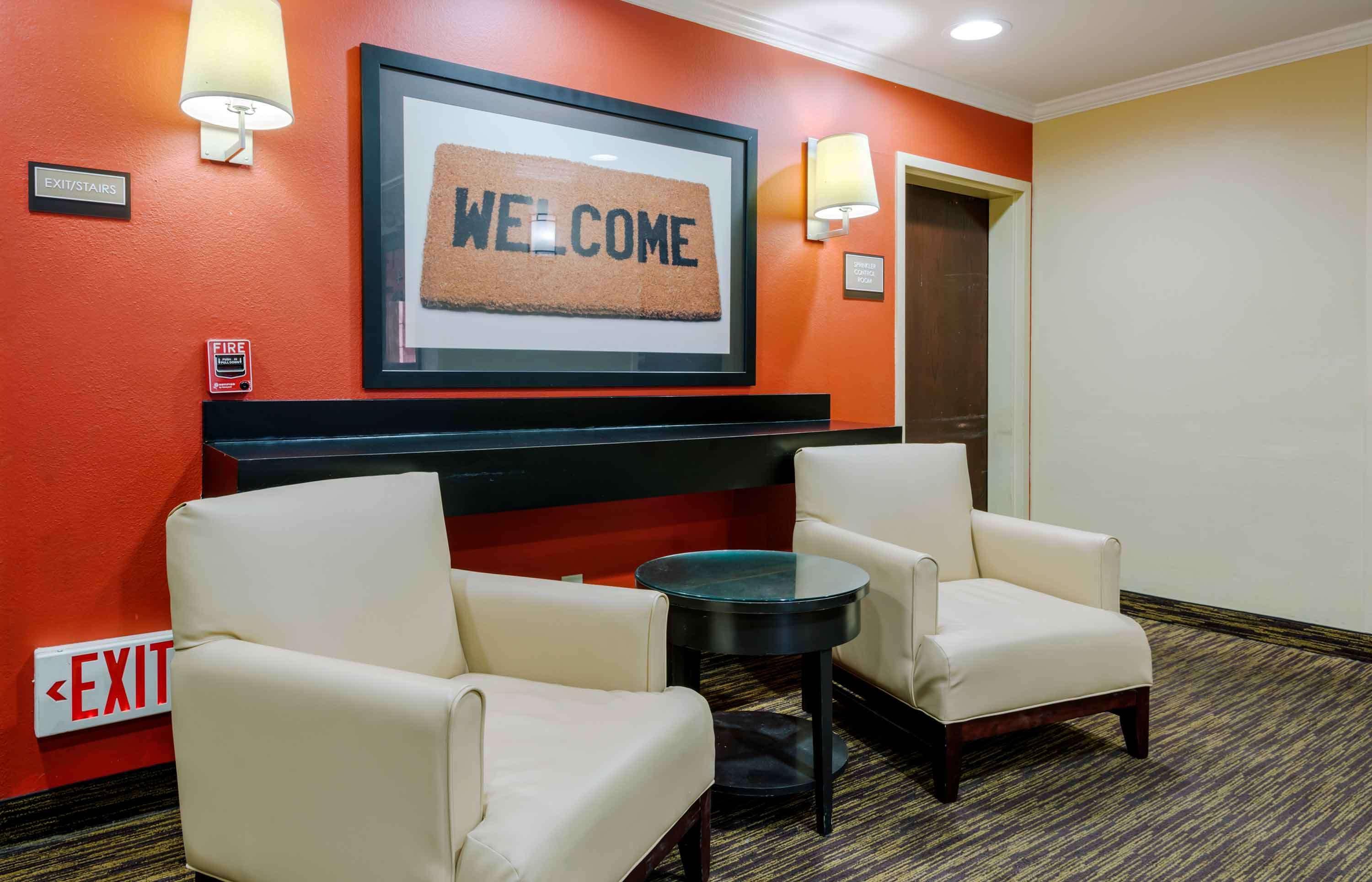 Vista Lobby Extended Stay America Suites Elizabeth Newark Airport