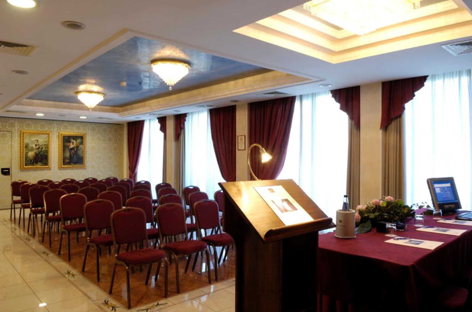 Sala de Reuniones Hotel Plaza Pescara
