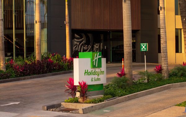 Holiday Inn & Suites Puerto Vallarta Marina & Golf - Hoteles cerca de Malecón en Puerto Vallarta