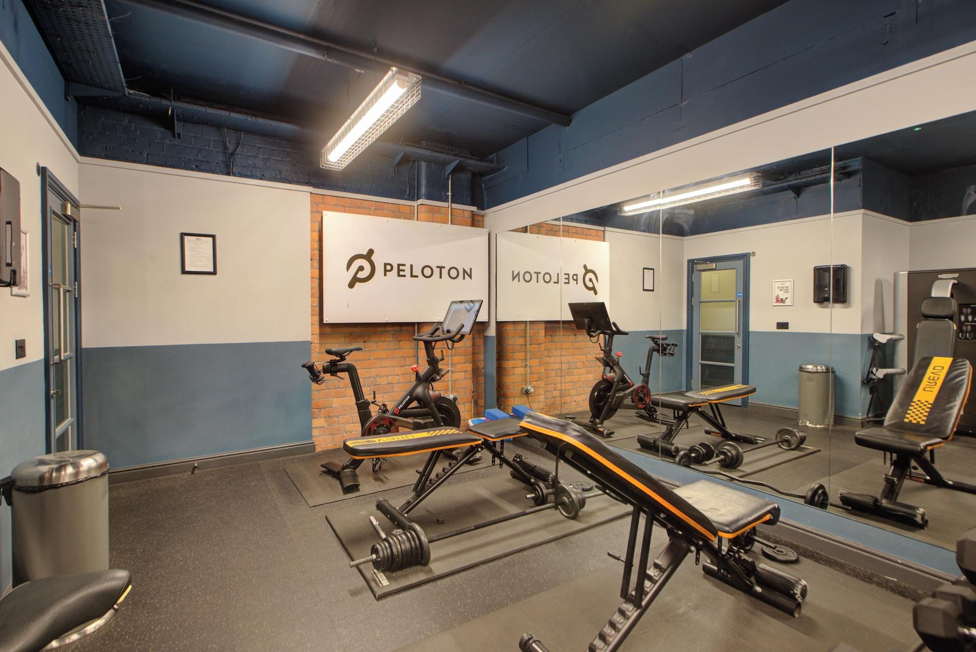 Gimnasio Uncle Manchester by Base City Rentals