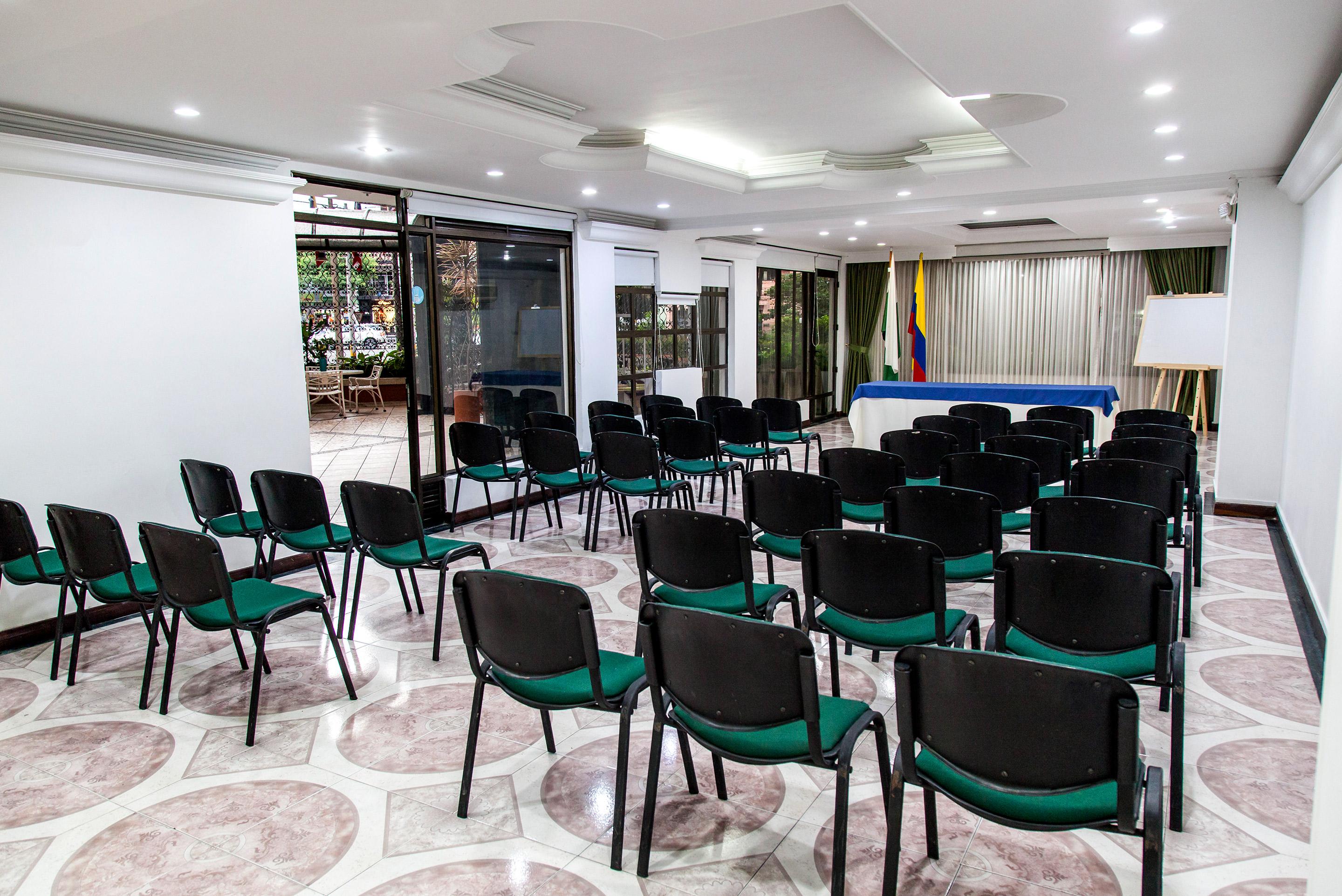 Hotel CASA LAURELES HOTEL