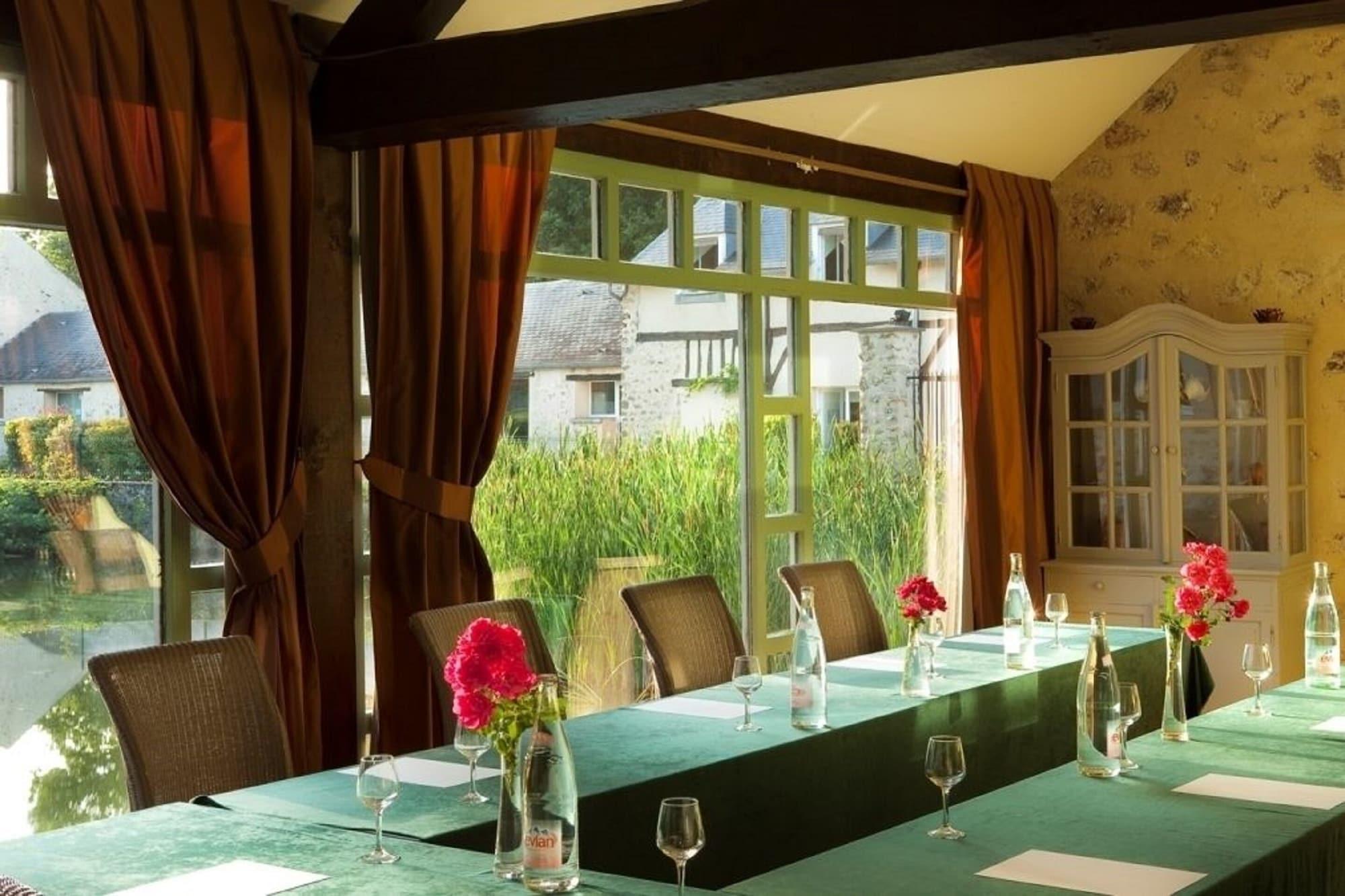 Sala de Reuniones Auberge du Manet