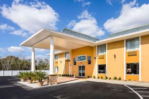 Alojamiento - Quality Inn & Suites Heritage Park