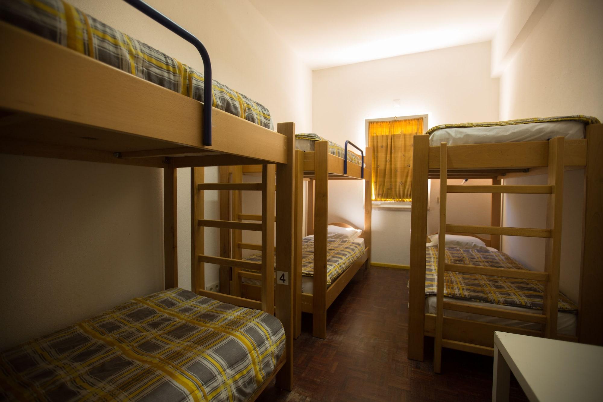 Varios HI Aveiro - Pousada de Juventude - Hostel