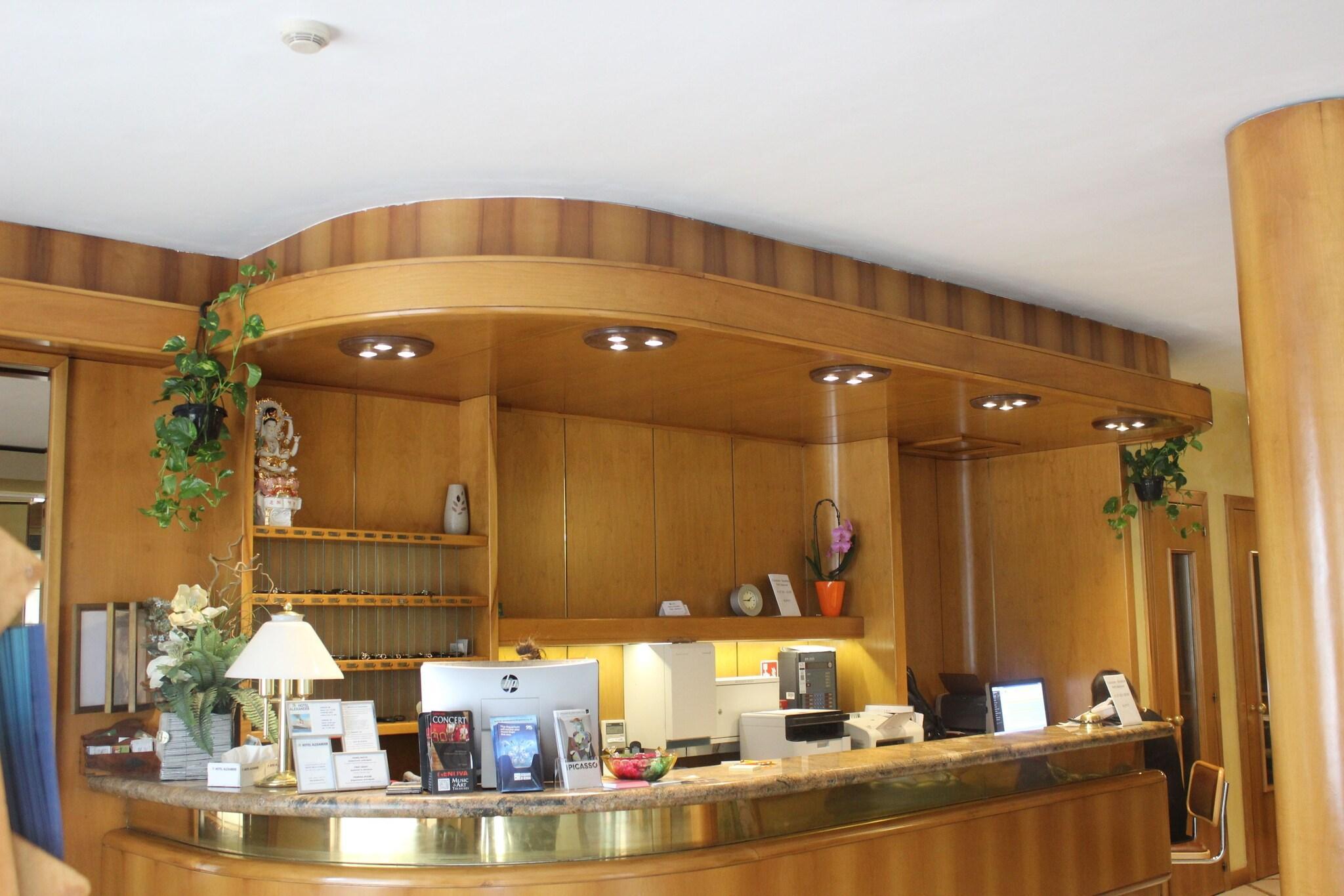 Vista Lobby New Alexander