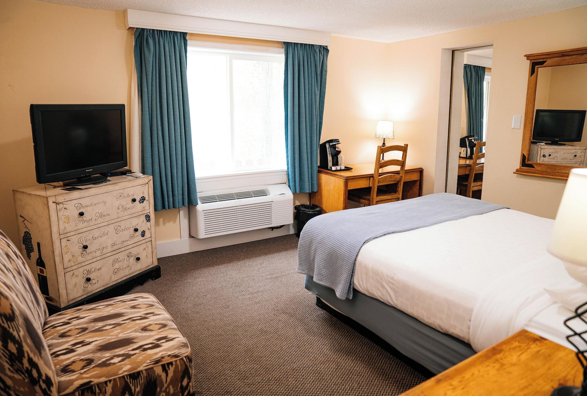 Habitación Salida Inn & Monarch Suites