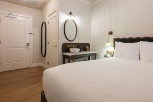 Alojamiento - Gjelina Hotel