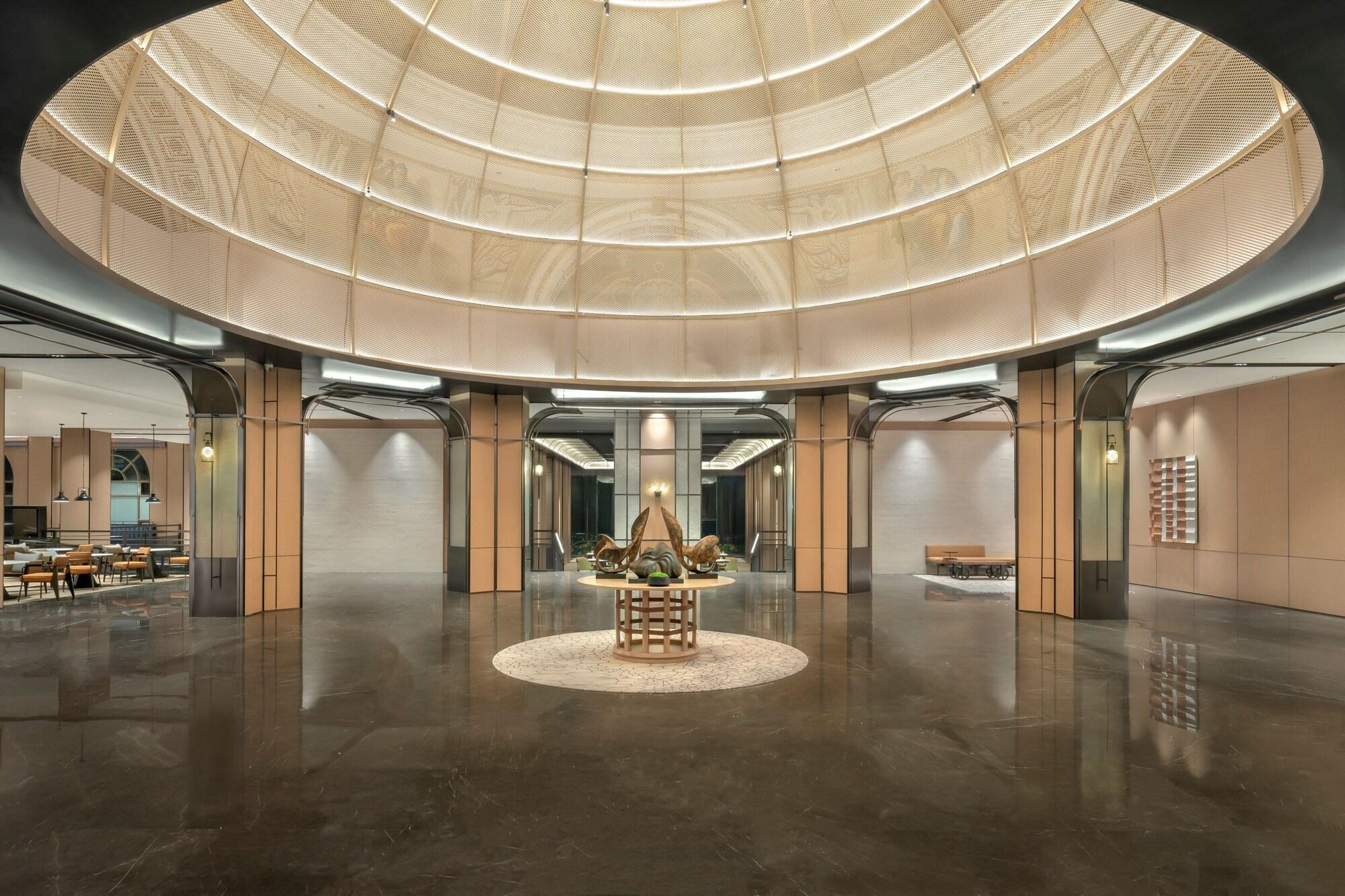 Vista Lobby Four Points by Sheraton Yangjiang City Center