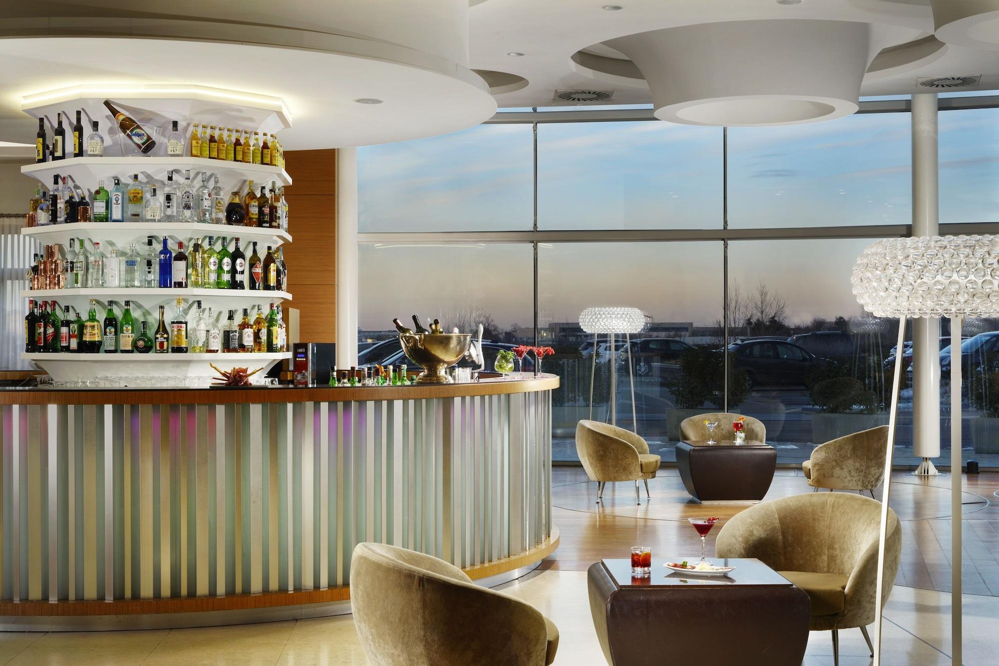Bar/Salón Diamante Hotel