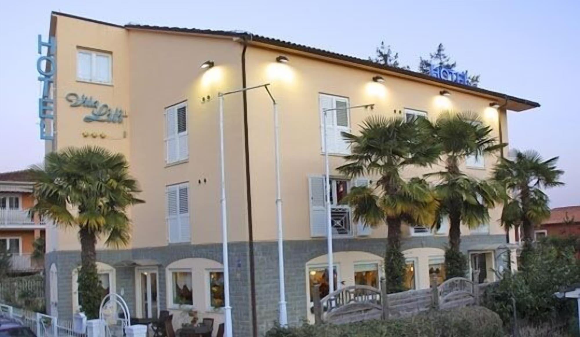 Vista Exterior Vila Lili