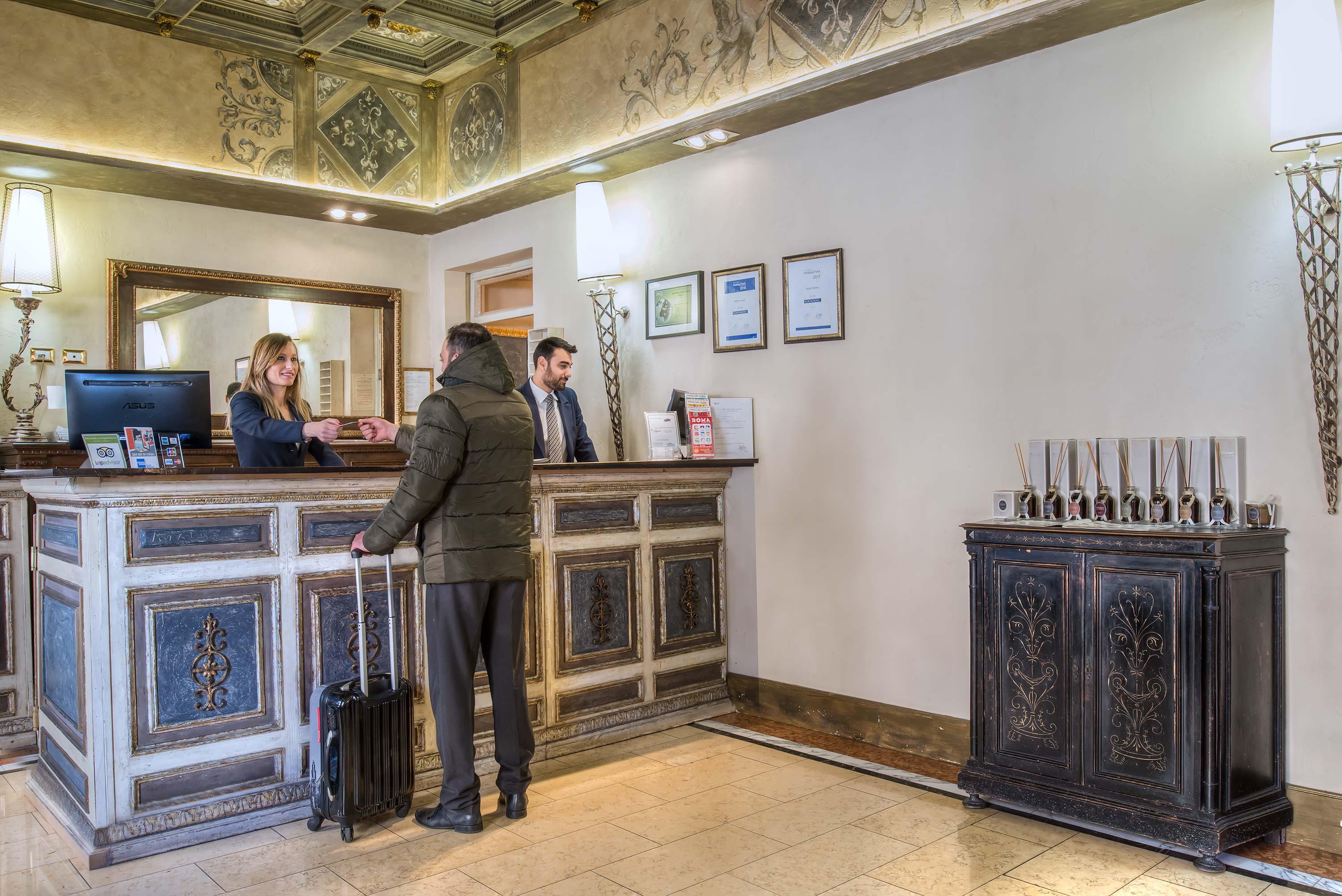 Vista Exterior Room Select Via Veneto