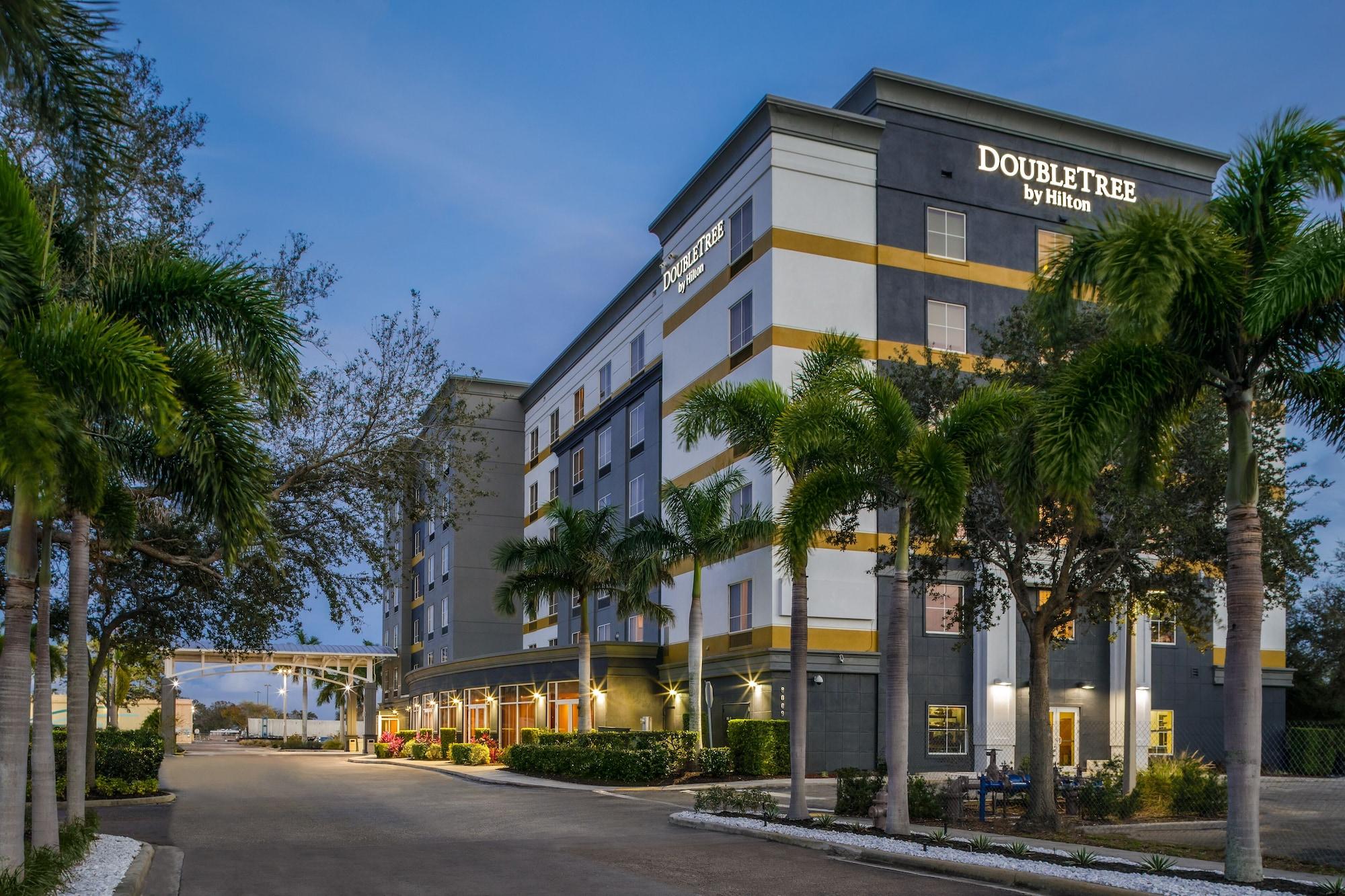 Vista Exterior DoubleTree by Hilton Sarasota Bradenton Airport