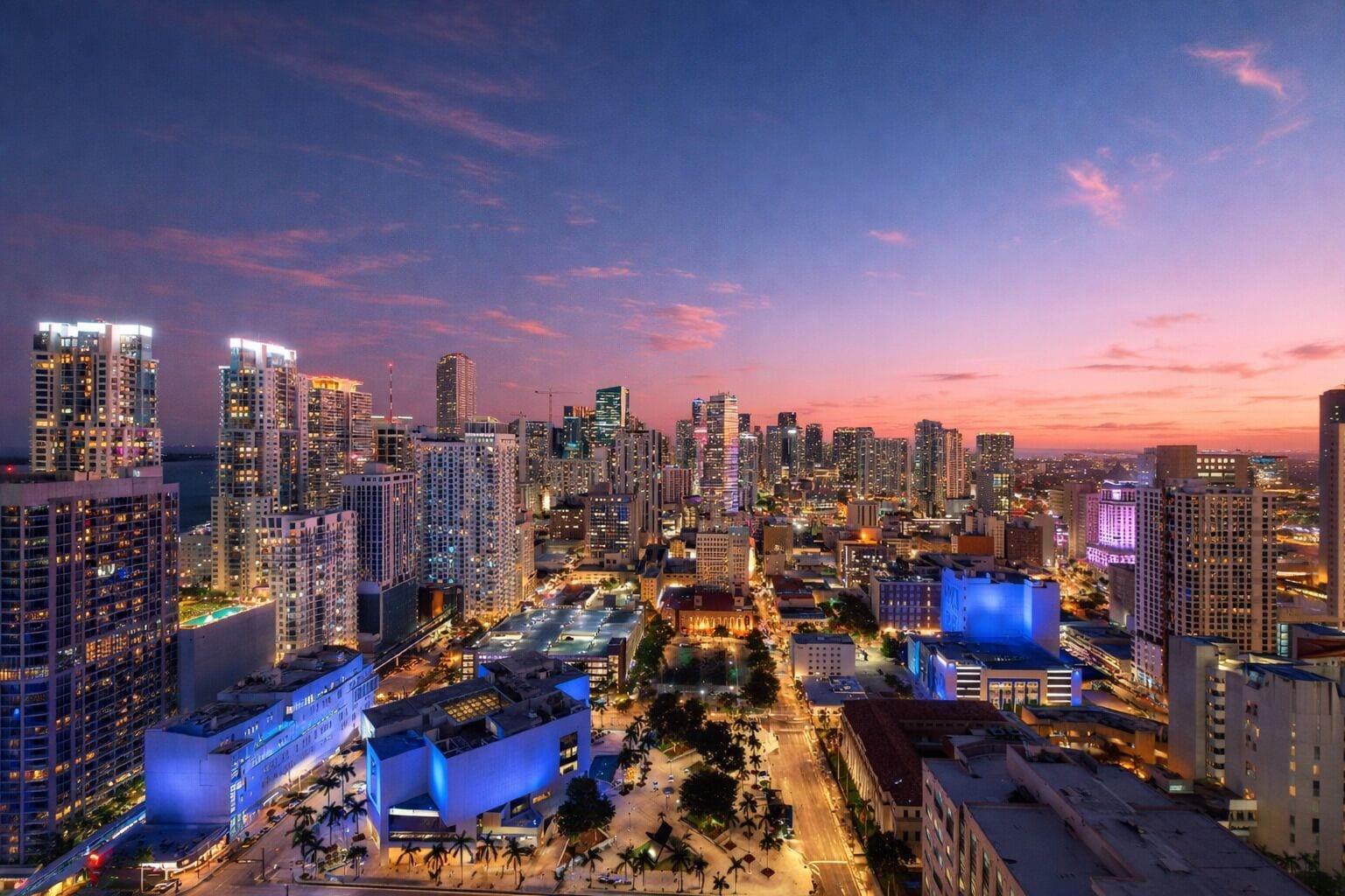 Vista Exterior The Downtown Escape Suites