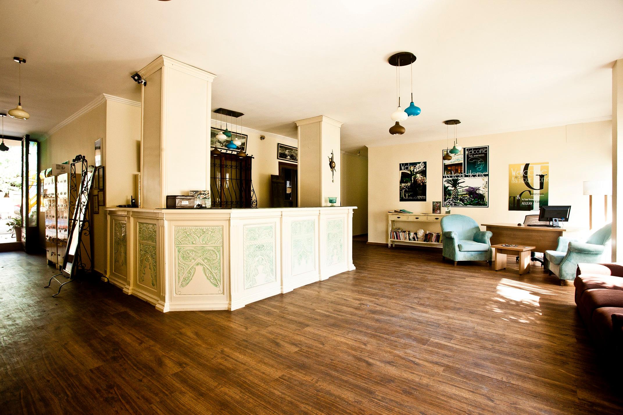 Vista Lobby T & G Apartments