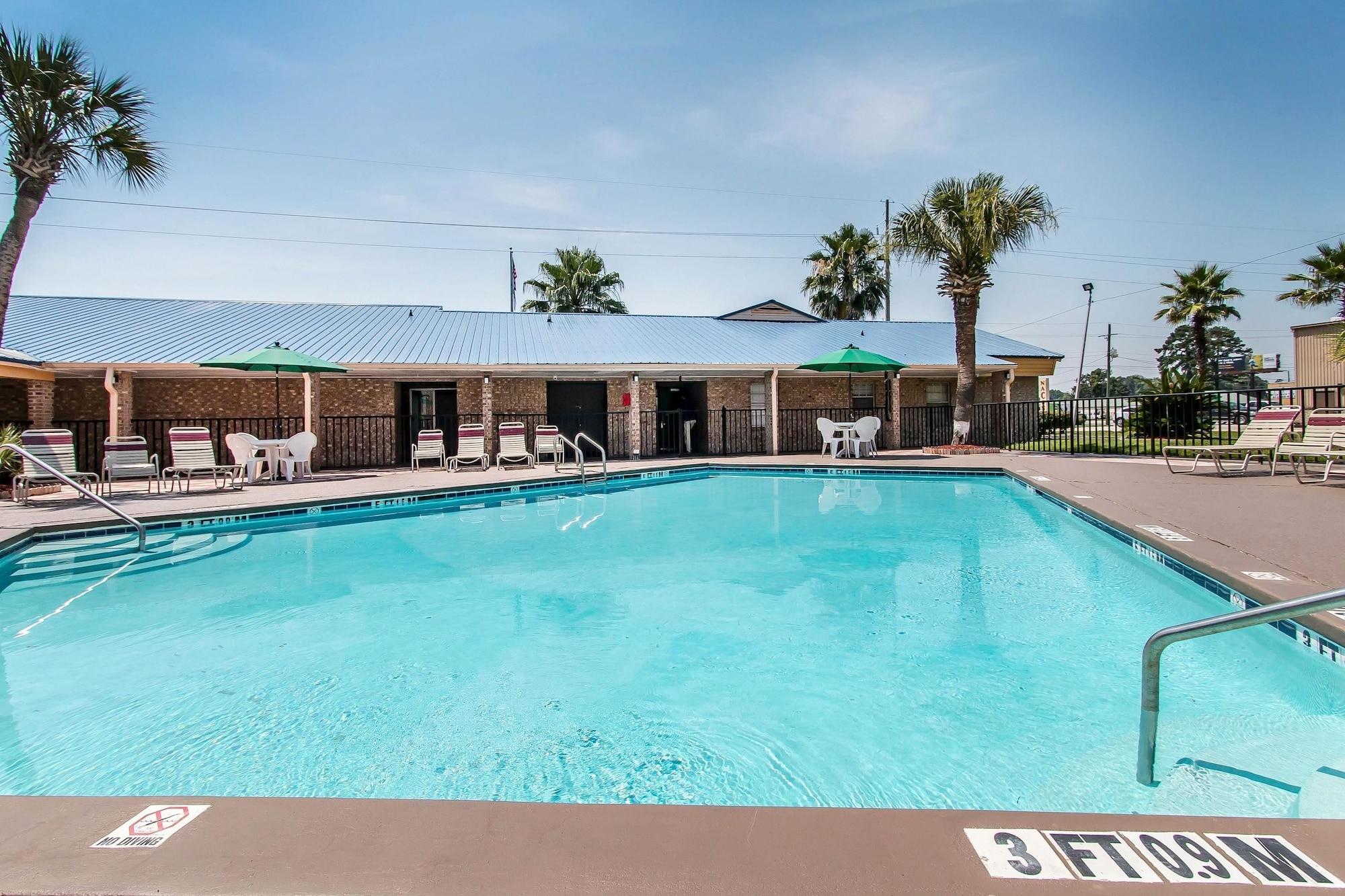 Vista Piscina Quality Inn Hinesville - Fort Stewart Area