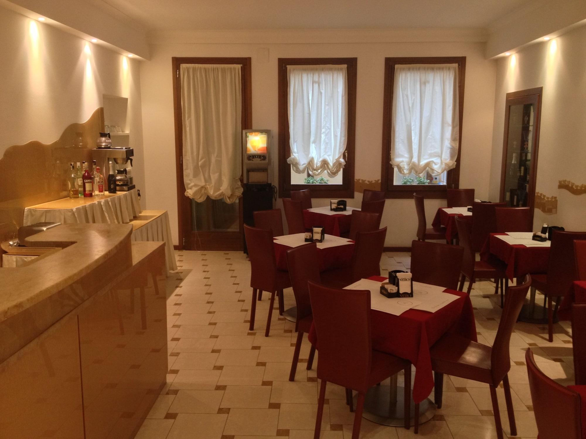 Bar/Salón Hotel Agli Artisti