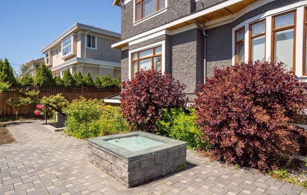 Vancouver West Cozy Retreat by Host Launch