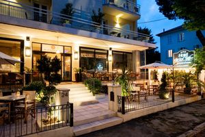 Alojamiento - De La Ville Boutique Hotel