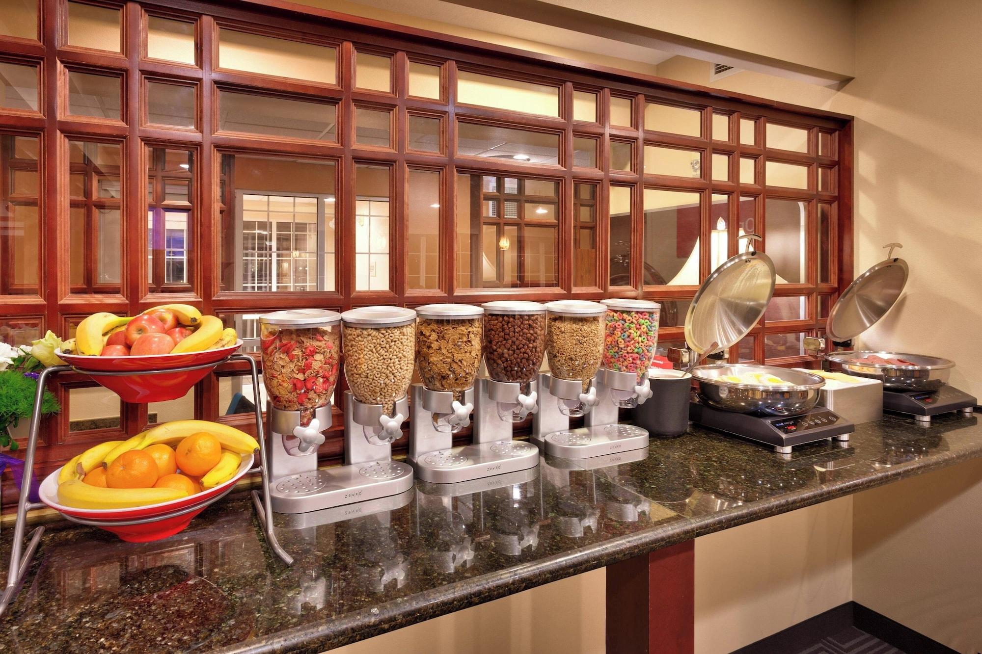 Restaurant Towneplace Suites Marriott Meridian