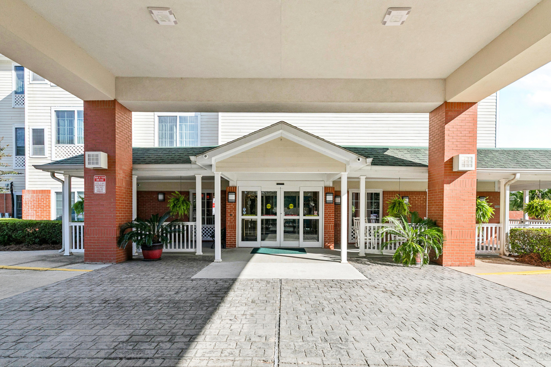 Vista Exterior Country Inn & Suites by Radisson, Covington, LA