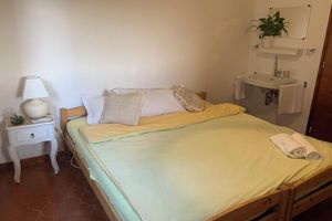 Alquiler Vacacional - 4 BEDROOM VILLA IN MONTAUROUX - STUNNING VIEWS. MINI-POOL & HUGE RUSTIC GARDEN