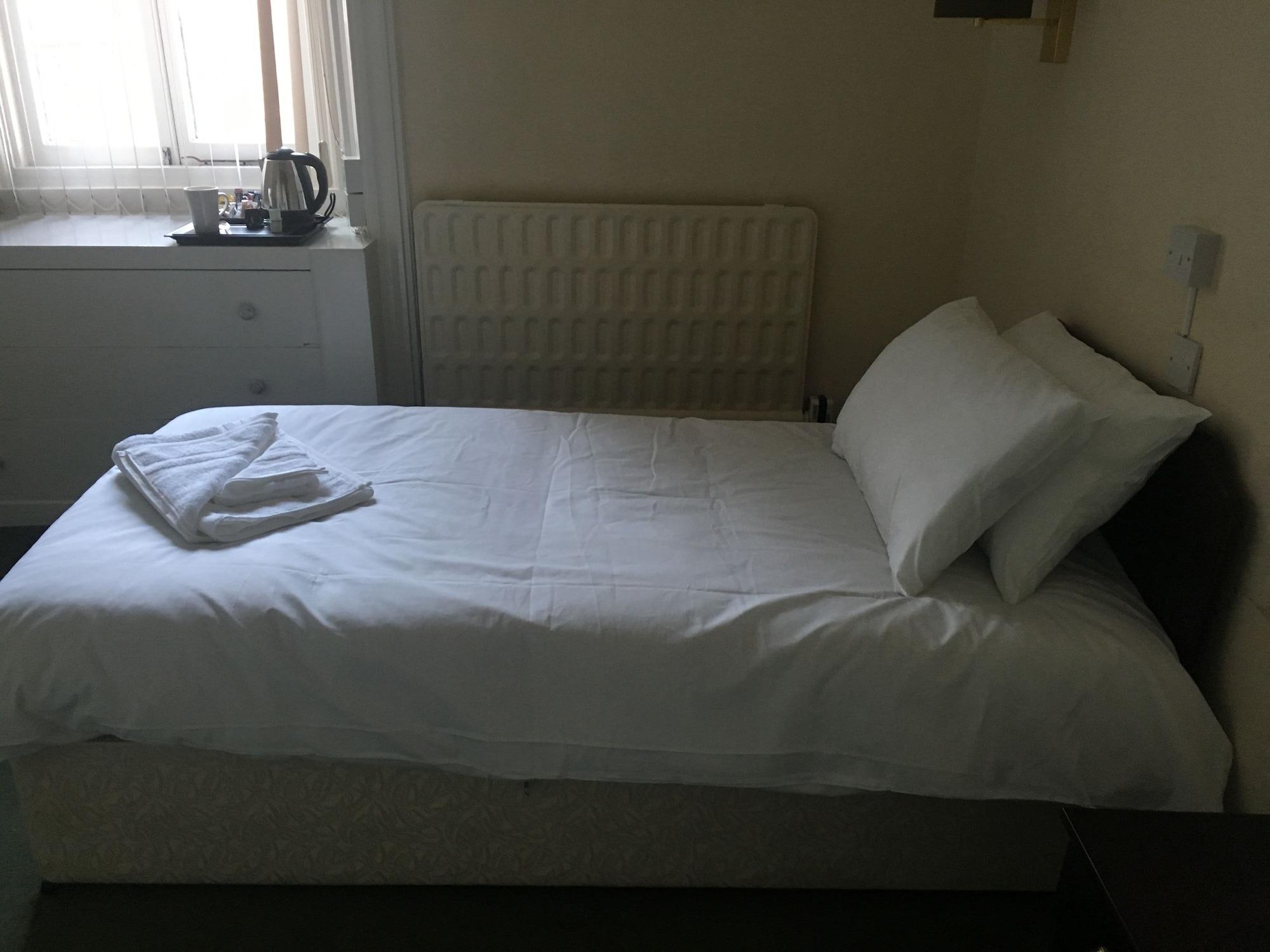 Habitación George and Abbotsford Hotel