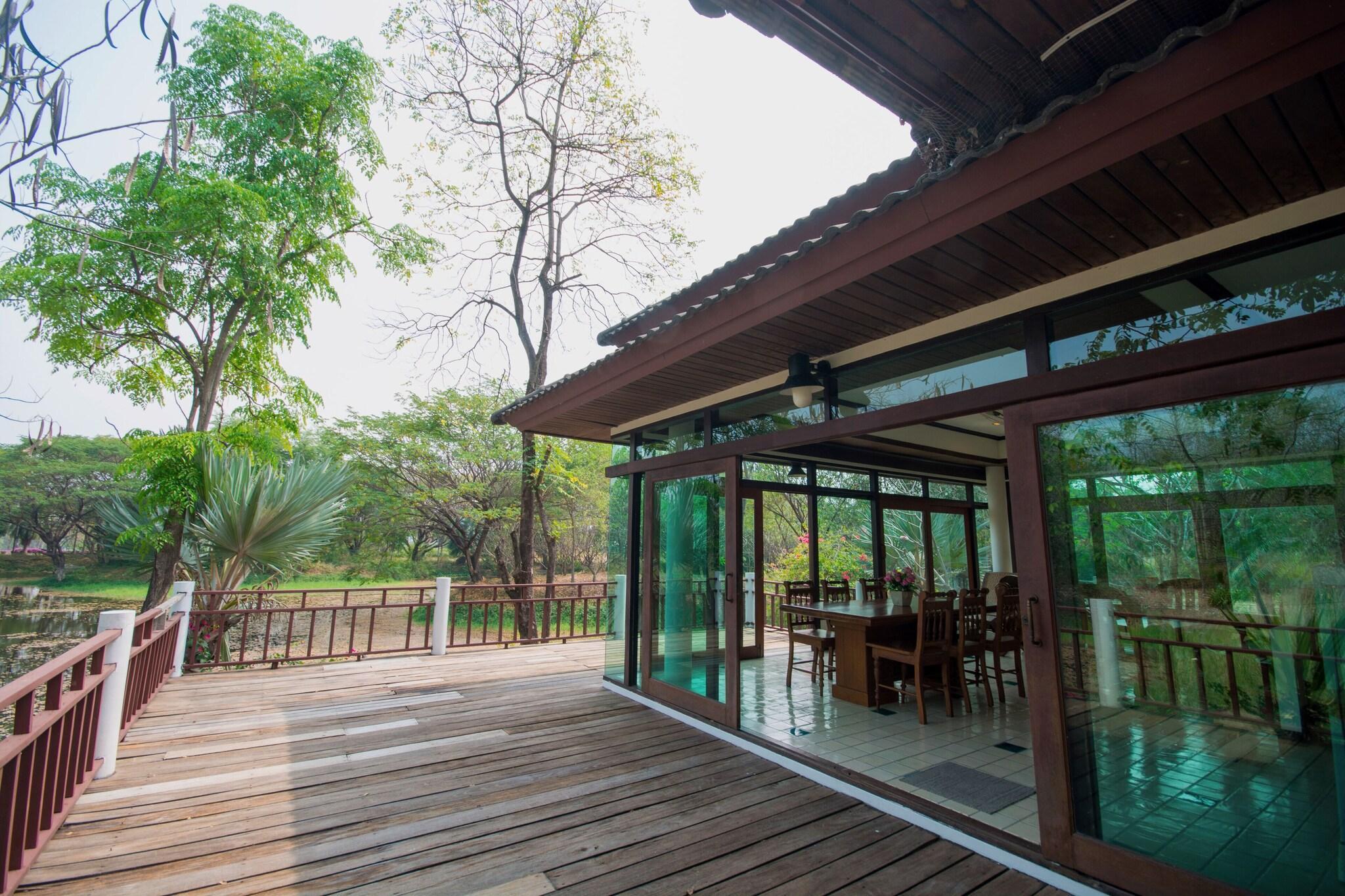 Varios Tak Andaman Resort & Hotel