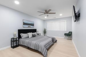 Alquiler Vacacional - 4BR Modern Home - Private Backyard - BBQ Grill - WIFI