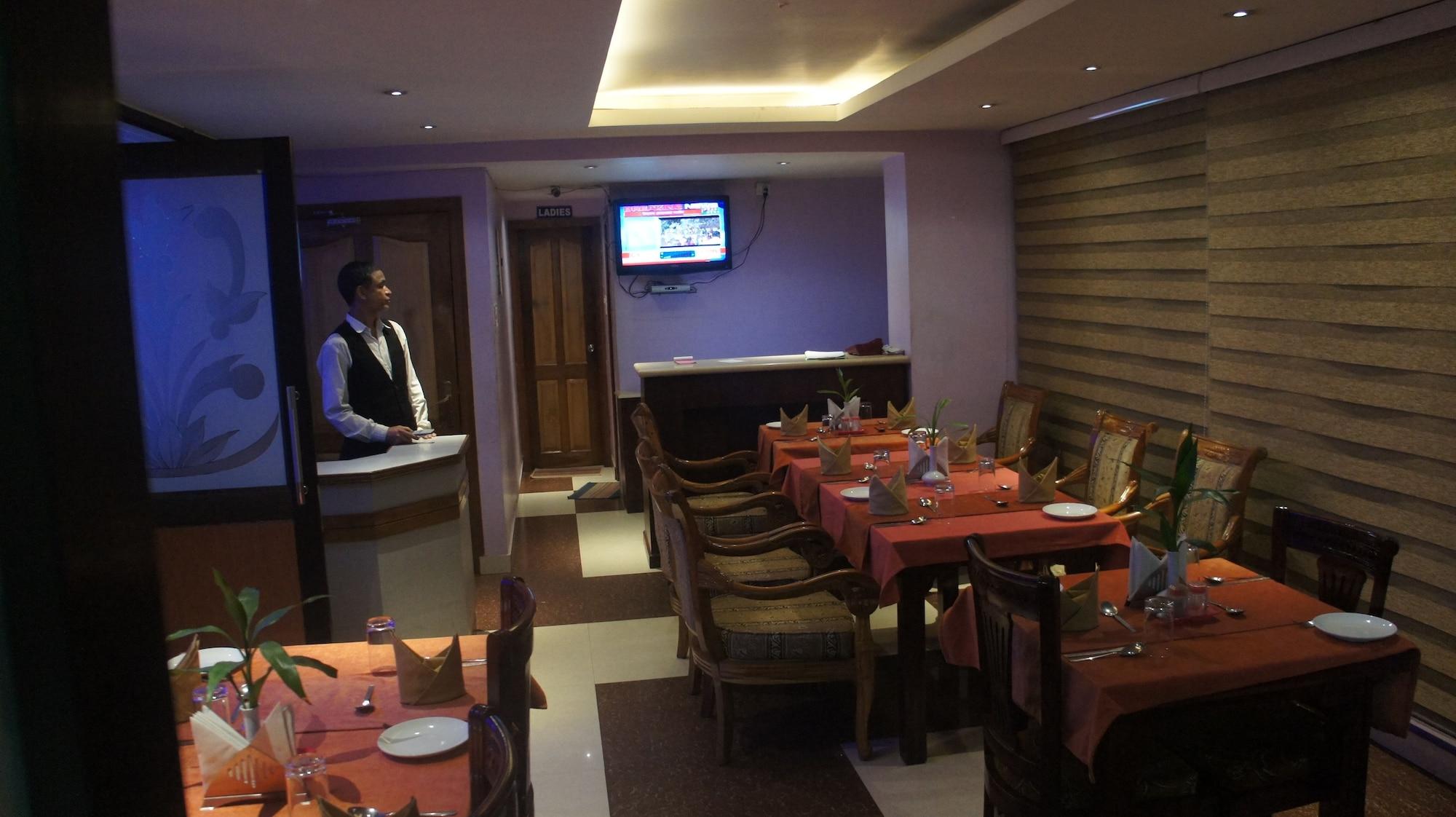Restaurant Hotel Lilawati Grand