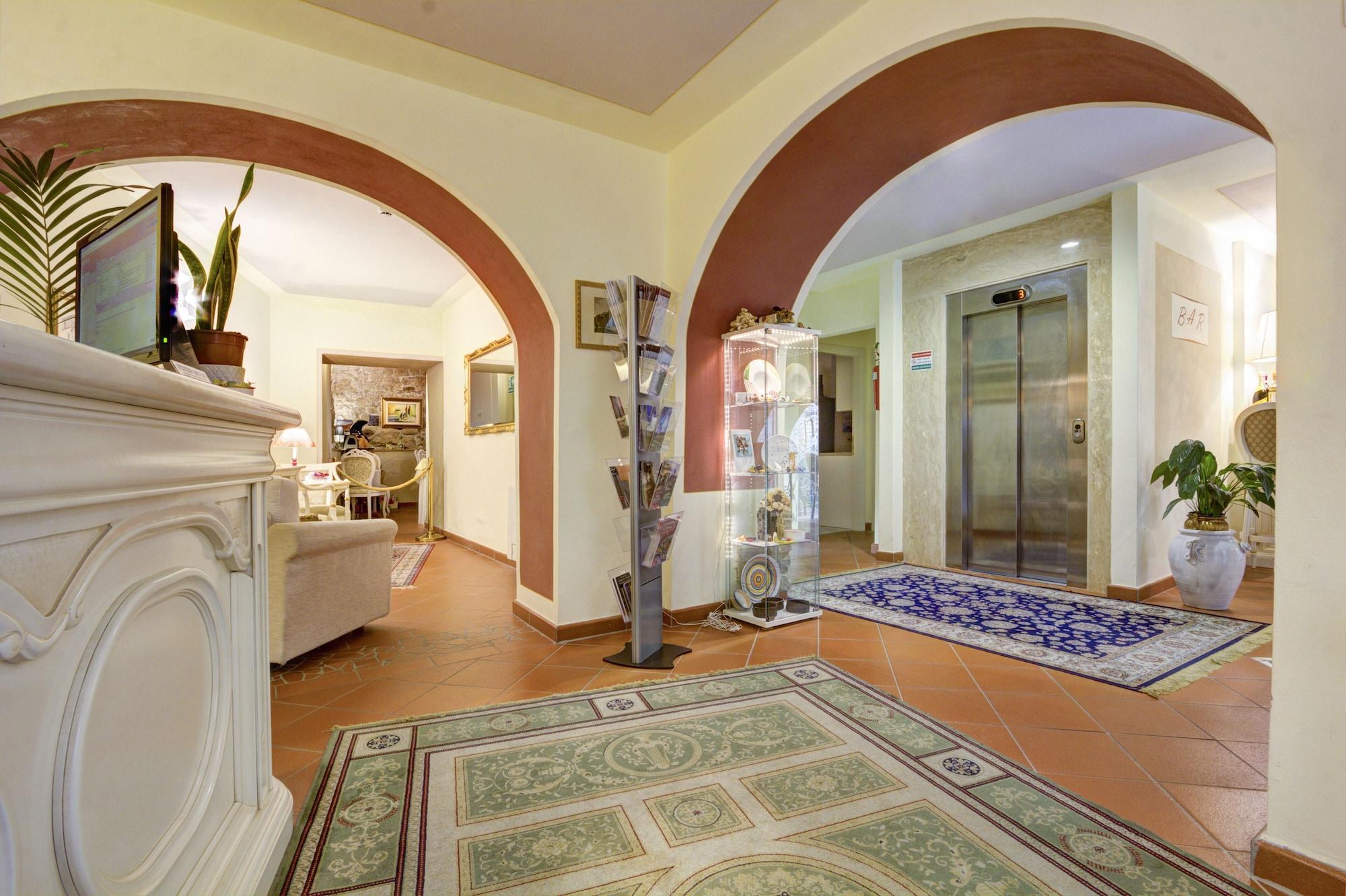 Vista Lobby Hotel Volterra In Superior