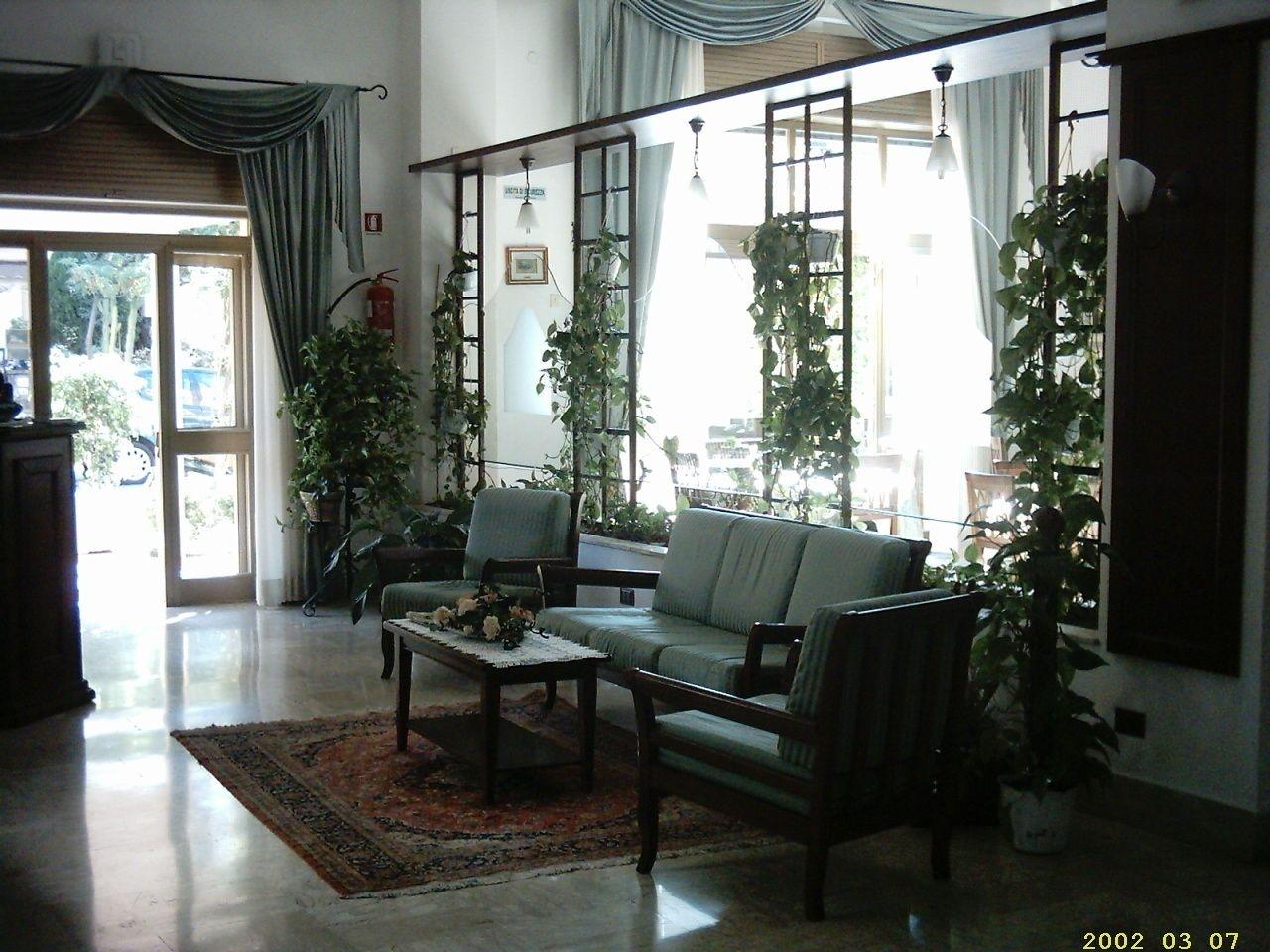 Vista Lobby Hotel Calabria