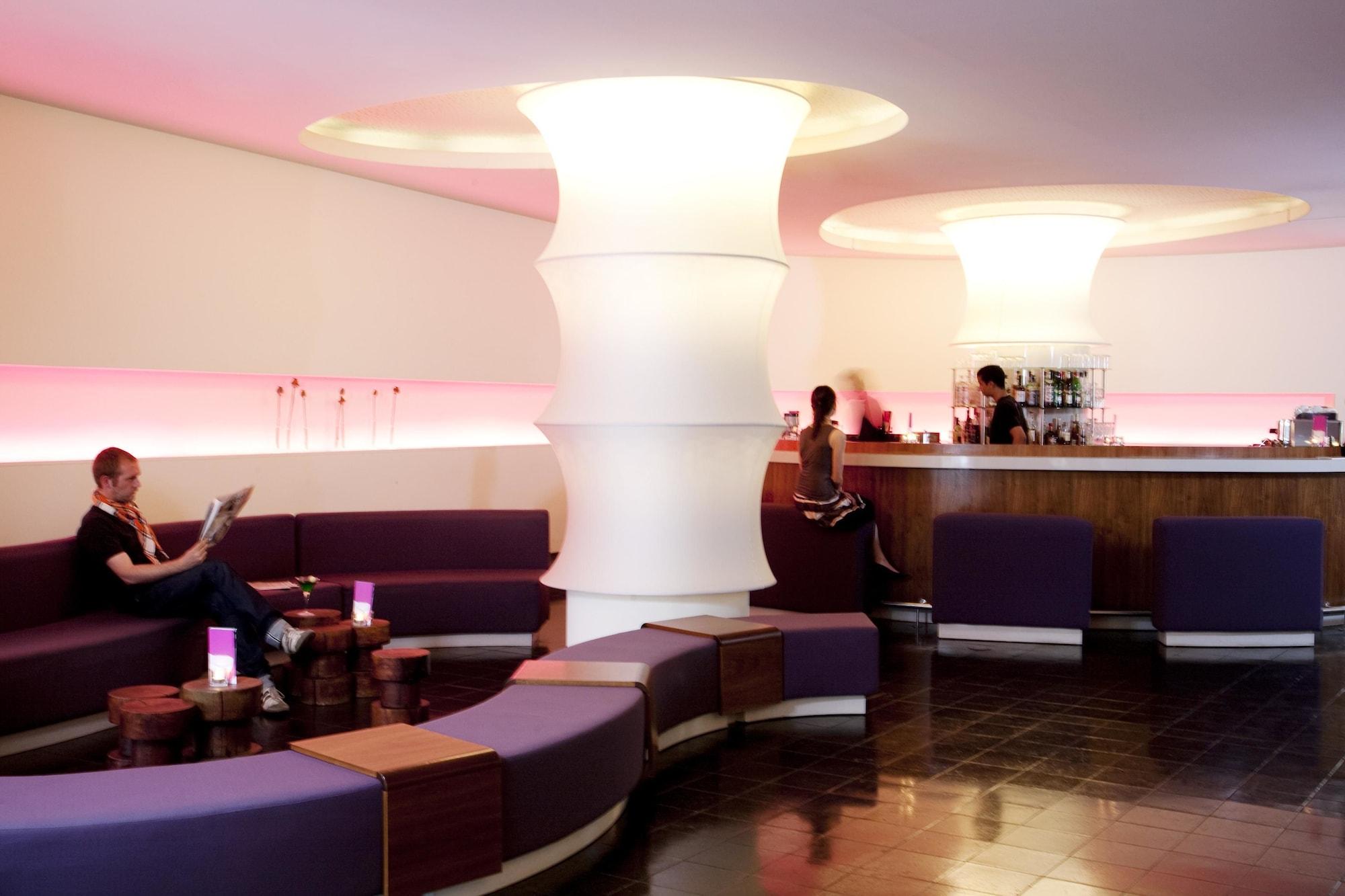 Bar/Salón Ku' Damm 101 Hotel