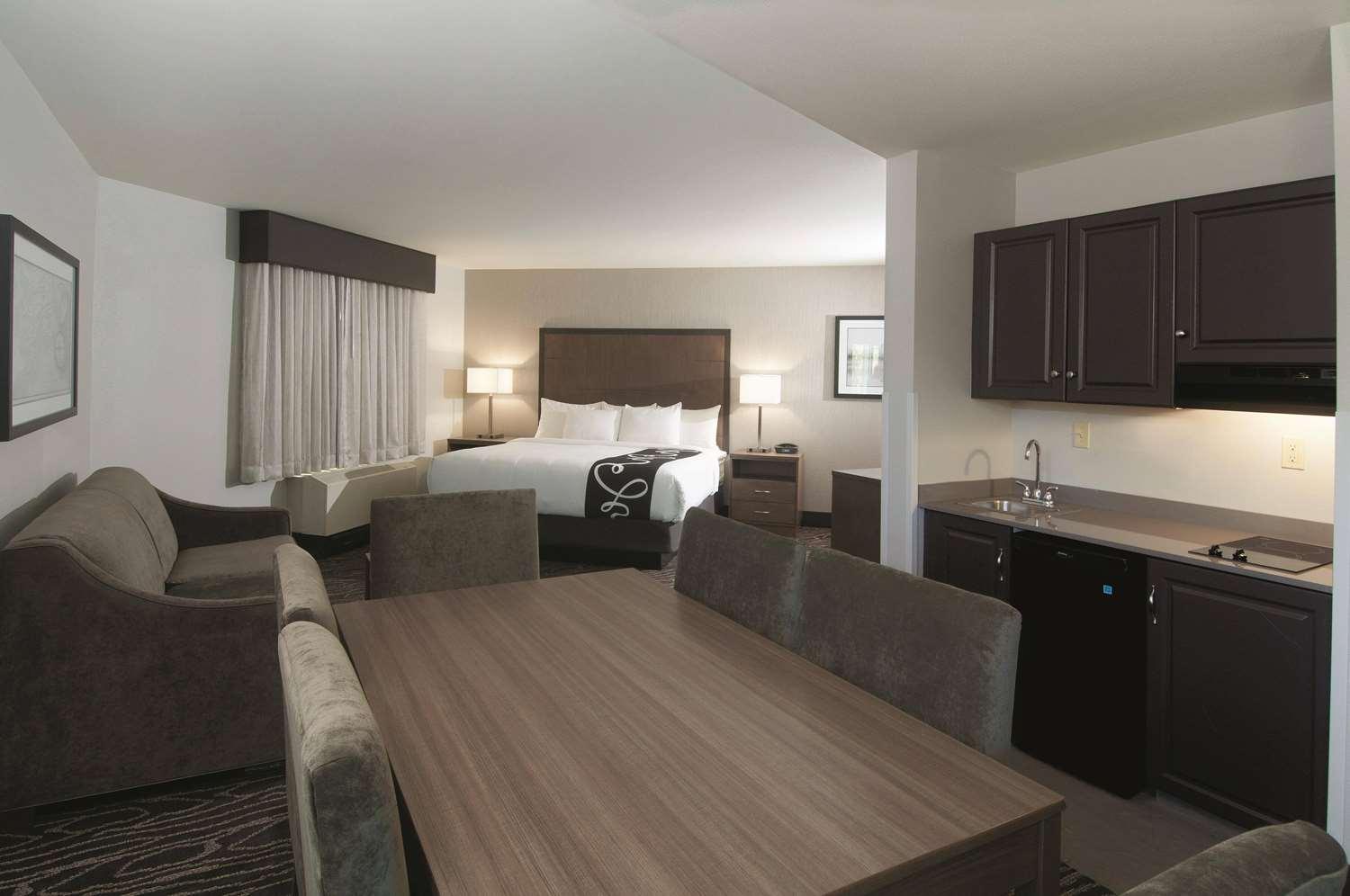 Suite La Quinta Inn & Suites by Wyndham Fairbanks Airport