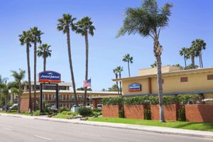 Alojamiento - Howard Johnson by Wyndham San Diego Sea World