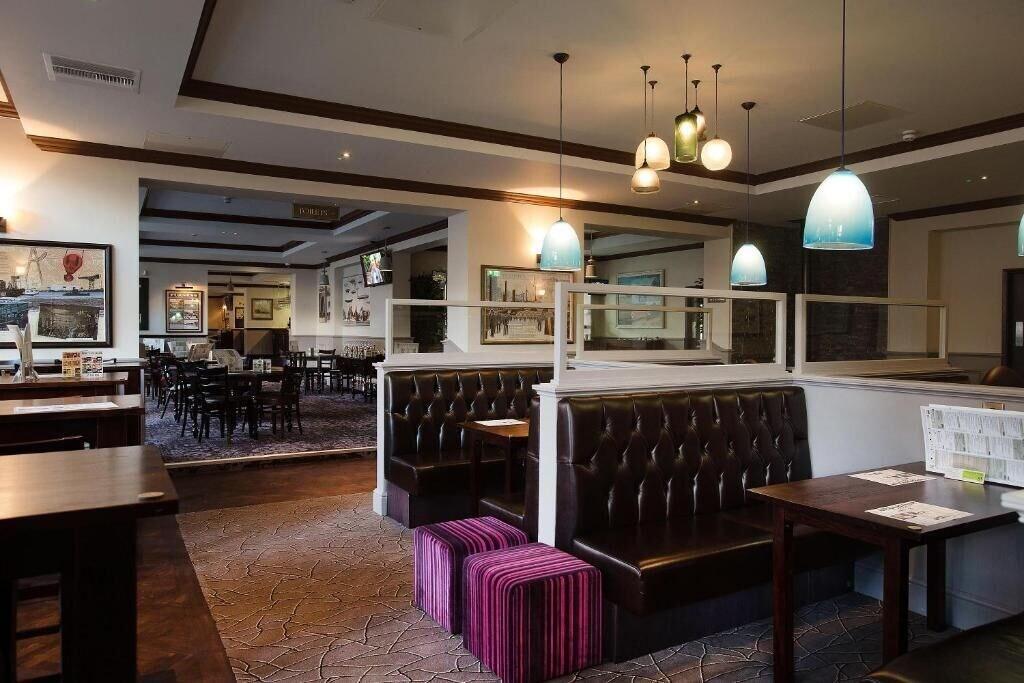 Equipamiento de Habitación Furness Railway by Wetherspoon