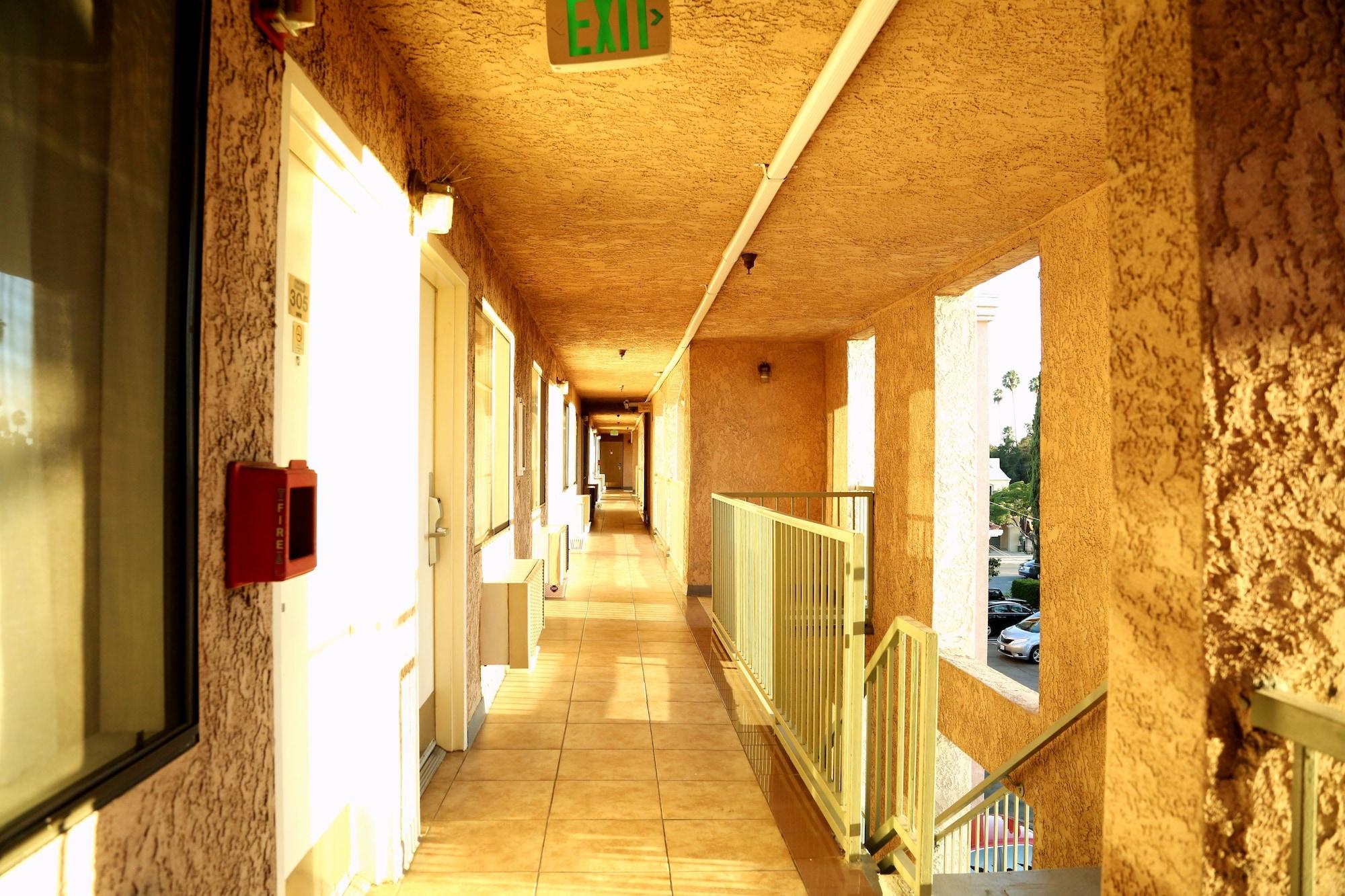 Varios Travelodge by Wyndham Pasadena Central
